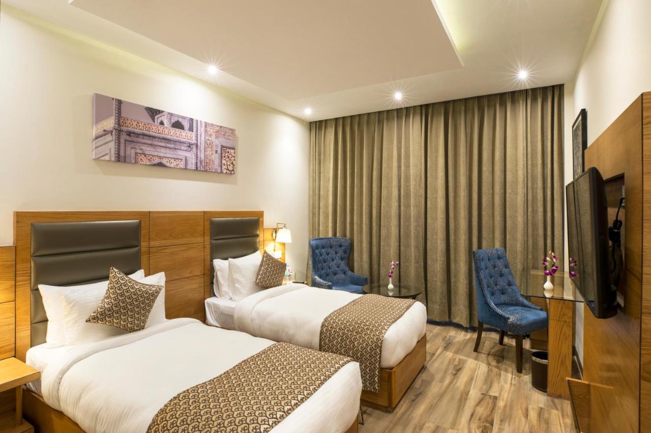 Regenta Central Cassia Zirakpur Chandigarh Exteriér fotografie