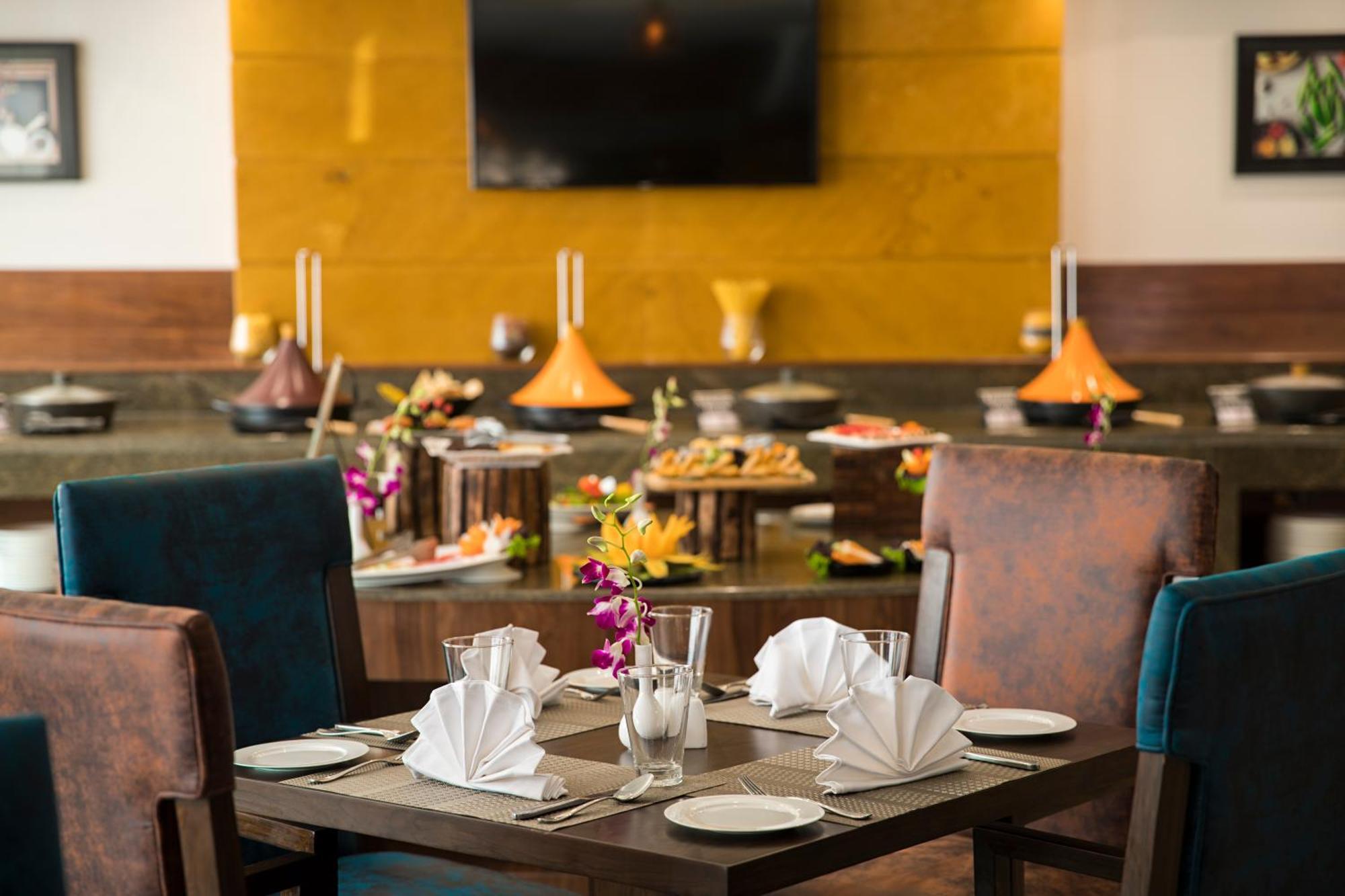 Regenta Central Cassia Zirakpur Chandigarh Exteriér fotografie