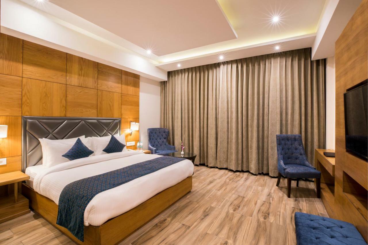 Regenta Central Cassia Zirakpur Chandigarh Exteriér fotografie