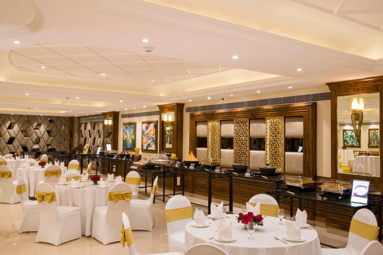 Regenta Central Cassia Zirakpur Chandigarh Exteriér fotografie