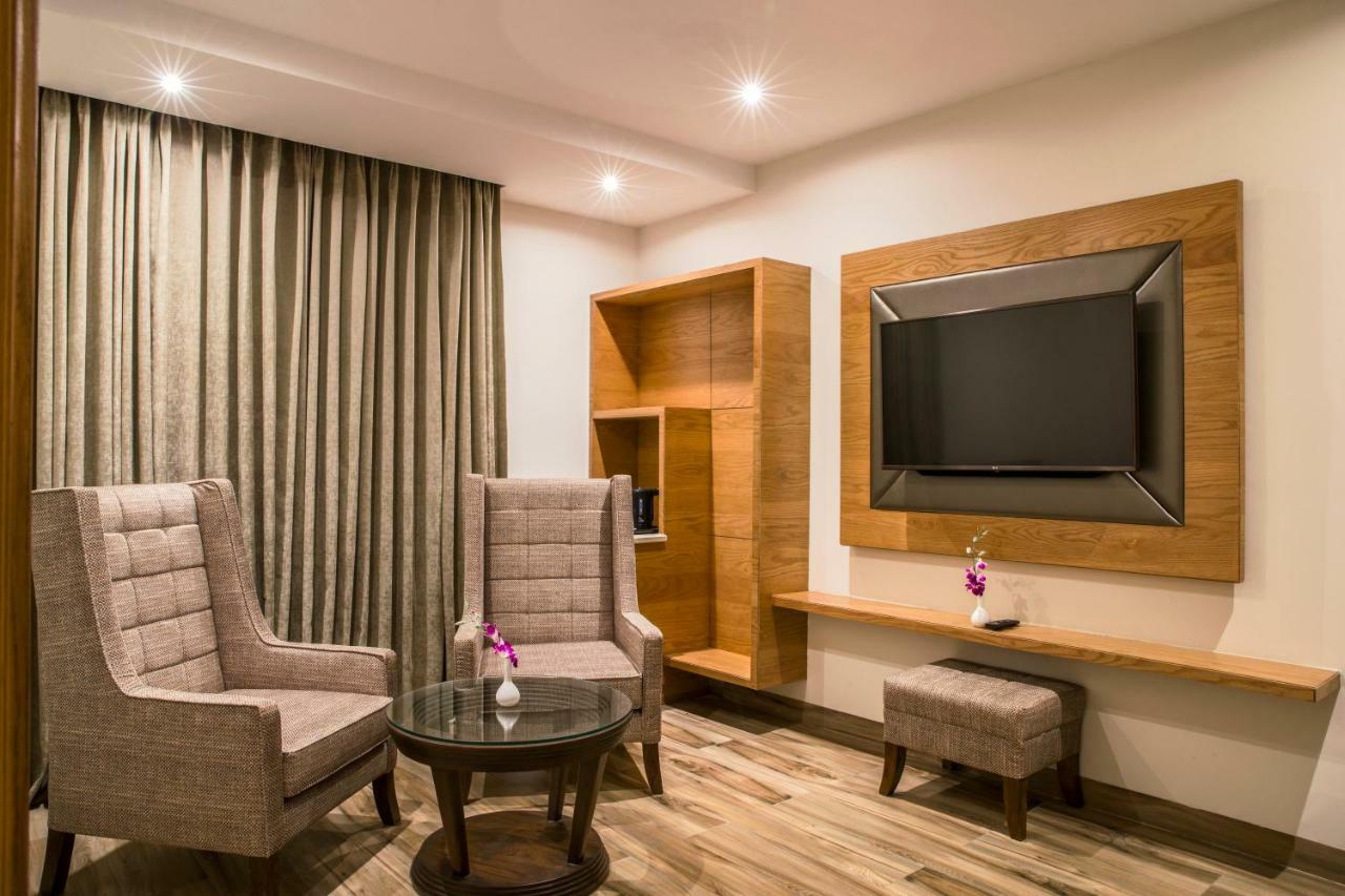 Regenta Central Cassia Zirakpur Chandigarh Exteriér fotografie