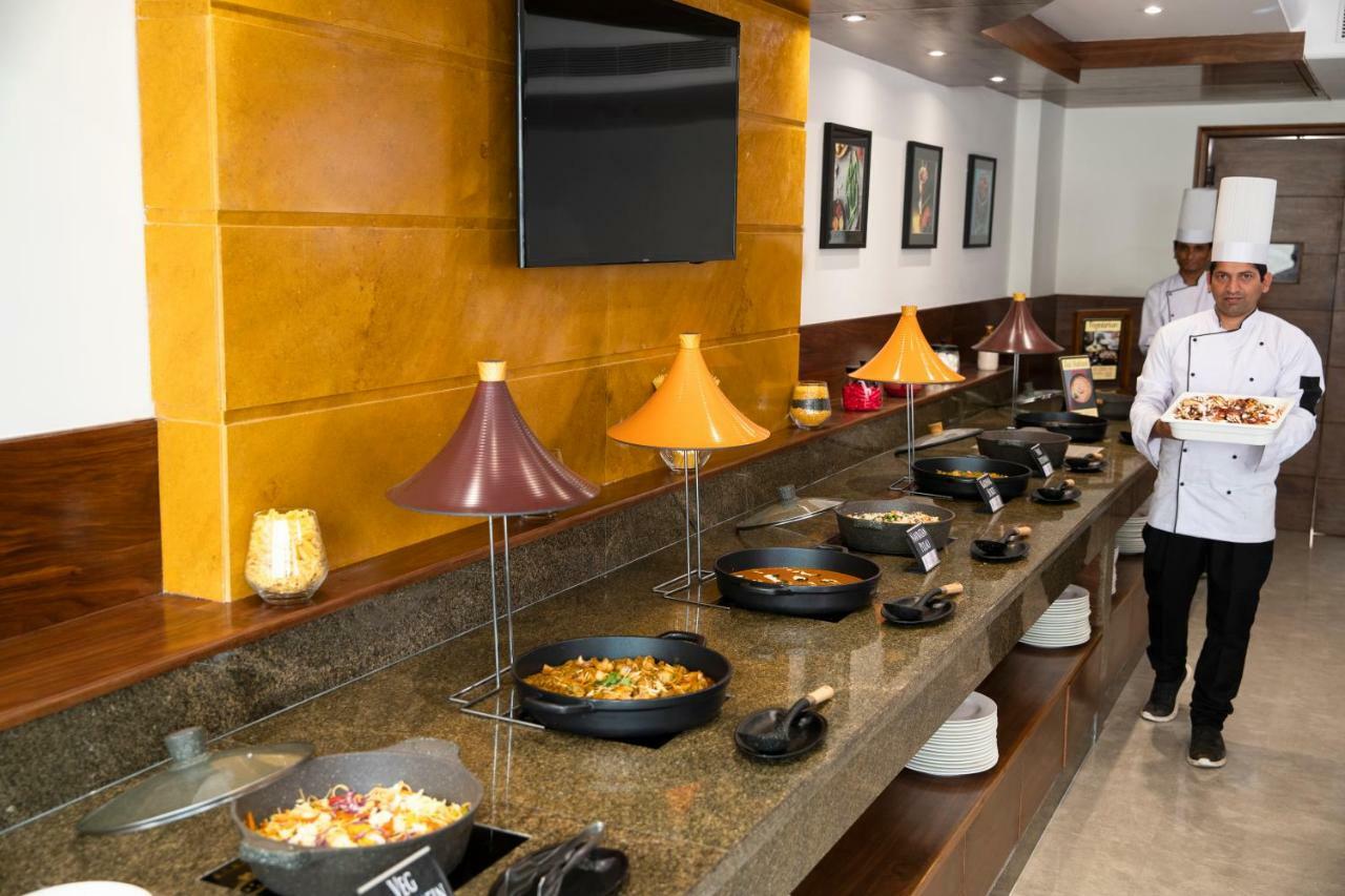 Regenta Central Cassia Zirakpur Chandigarh Exteriér fotografie