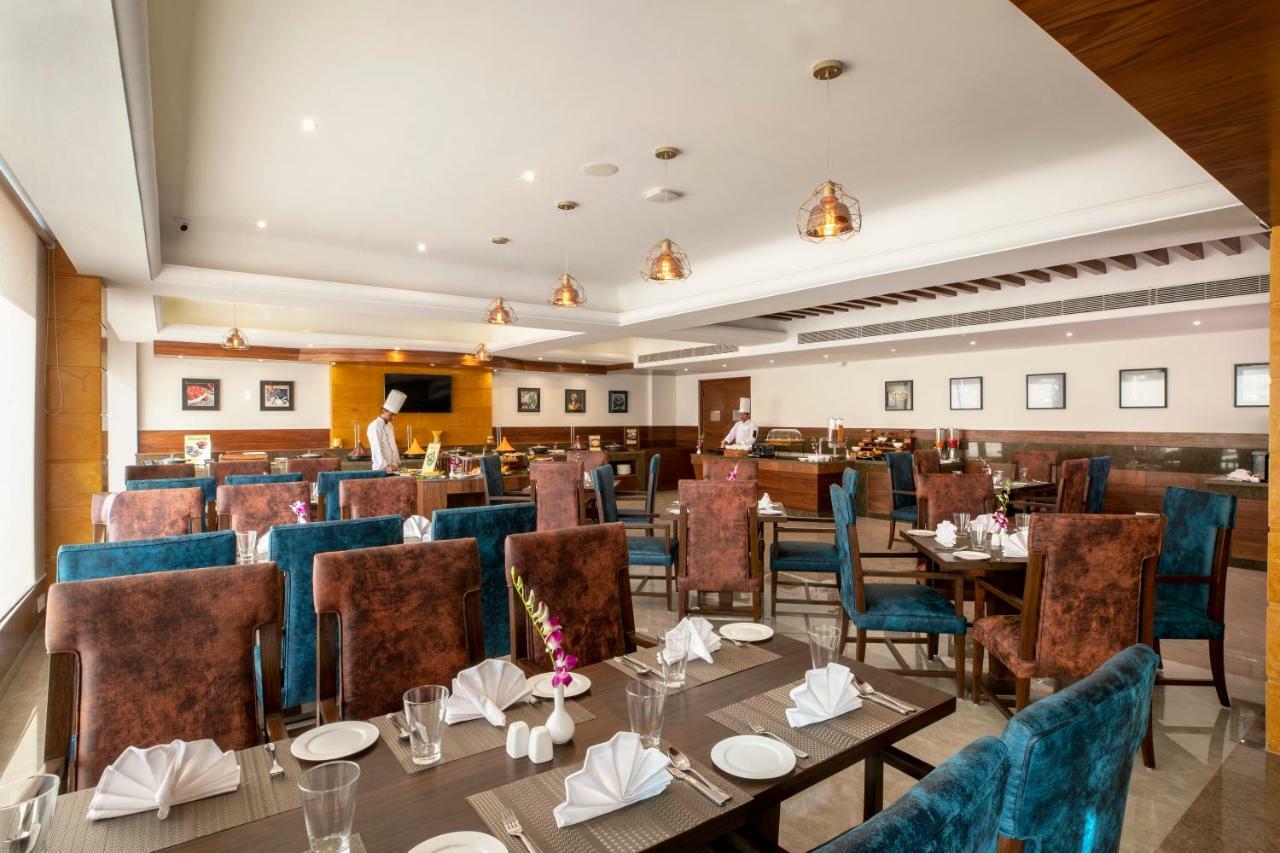 Regenta Central Cassia Zirakpur Chandigarh Exteriér fotografie